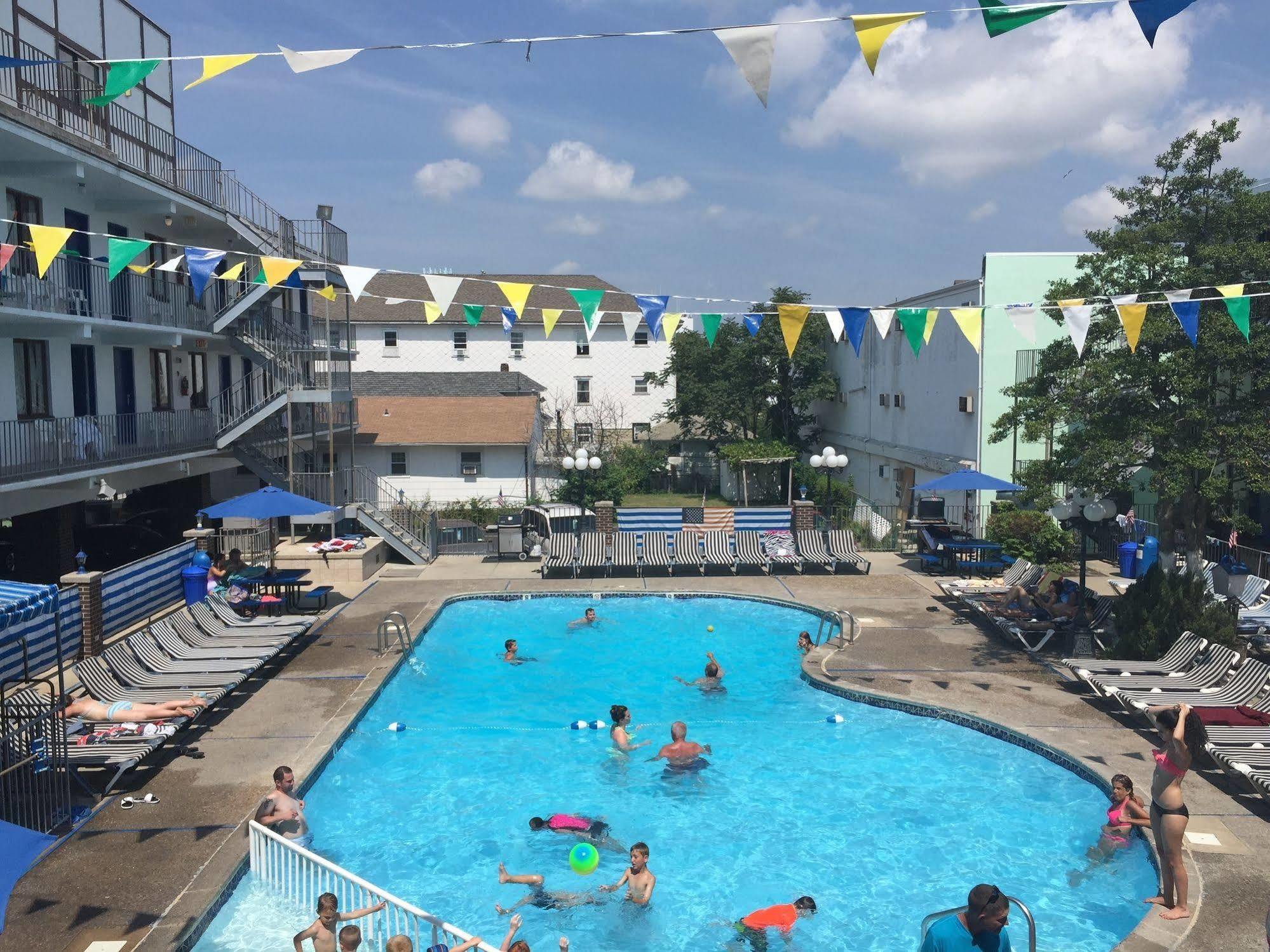 Brittany Motel Вайлдвуд Экстерьер фото